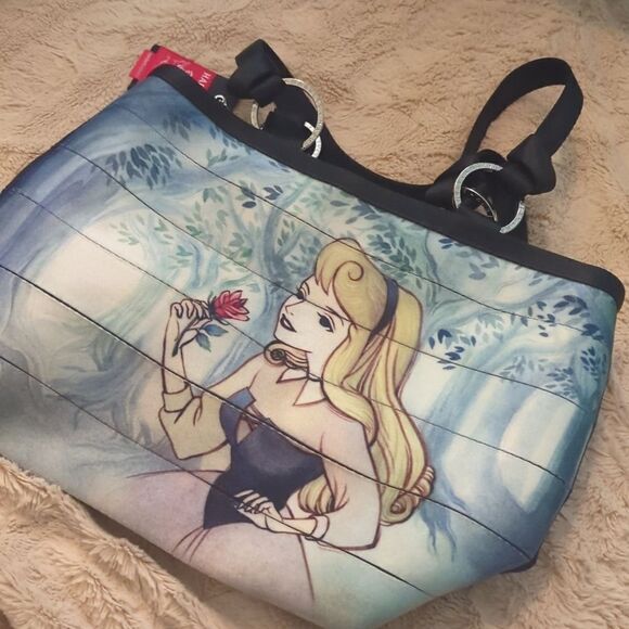 Harvey's good vs evil maleficent and aurora - Picture 2 of 7